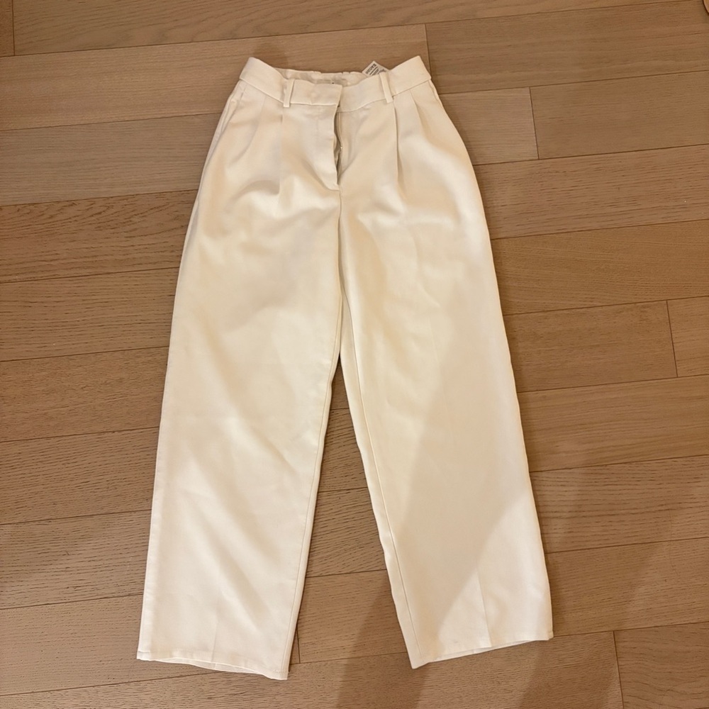 Aritzia white Straight Leg Pants